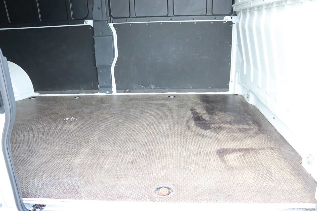 Fourgon utilitaire FIAT DUCATO 35 140 MULTIJET L4H2: photos 8 Fourgon utilitaire FIAT DUCATO 35 140 MULTIJET L4H2: photos 8