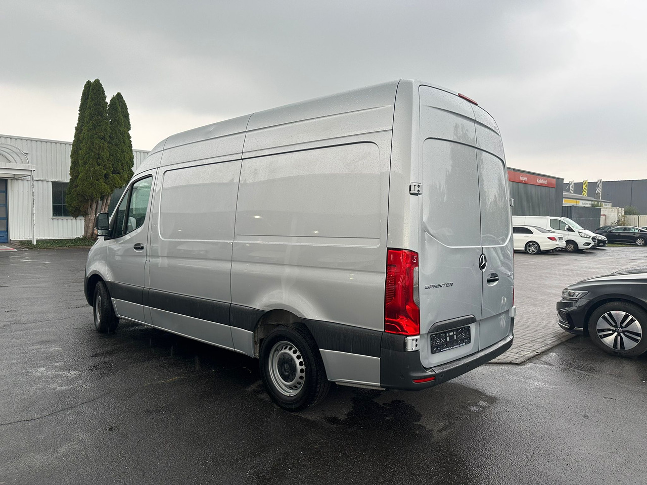 Mercedes Benz Sprinter - Fourgon utilitaire: photos 3 Mercedes Benz Sprinter - Fourgon utilitaire: photos 3