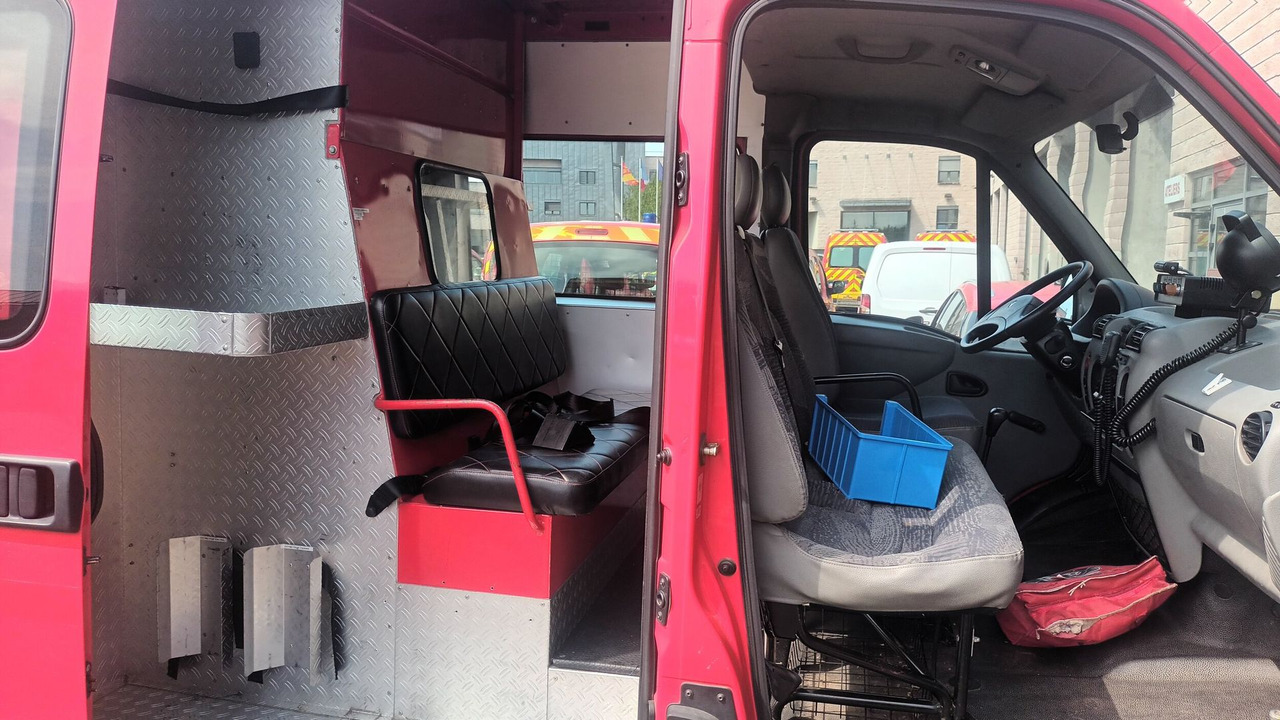 A vendre RENAULT MASTER. - Fourgon utilitaire, Utilitaire double cabine: photos 3 A vendre RENAULT MASTER. - Fourgon utilitaire, Utilitaire double cabine: photos 3