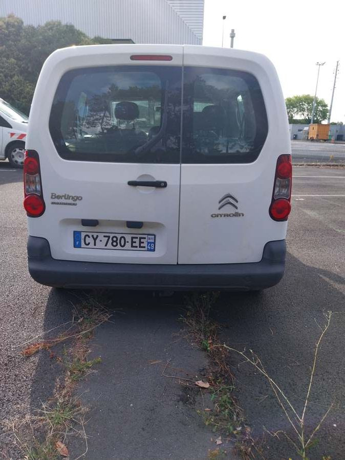 Citroën Berlingo. Contrôle technique favorable. Plancher dét - Utilitaire double cabine: photos 2 Citroën Berlingo. Contrôle technique favorable. Plancher dét - Utilitaire double cabine: photos 2