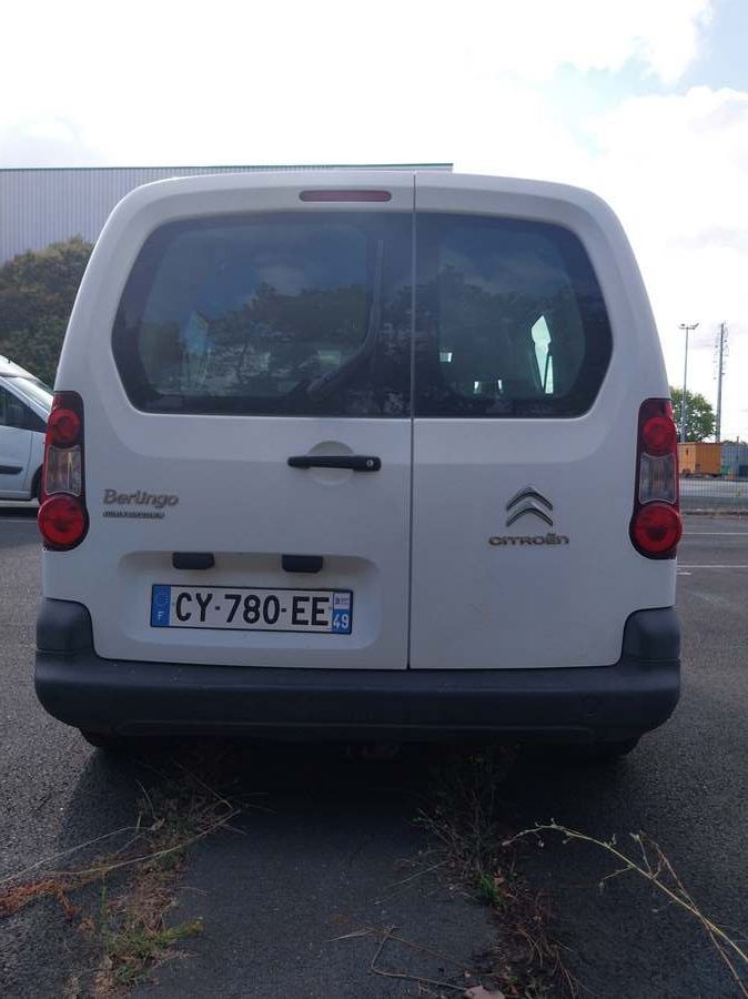 Citroën Berlingo. Contrôle technique favorable. Plancher dét - Utilitaire double cabine: photos 3 Citroën Berlingo. Contrôle technique favorable. Plancher dét - Utilitaire double cabine: photos 3