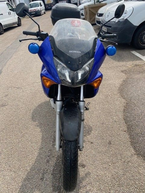HONDA 125 VARADERO ROULE REVISION A PREVOIR - Motocyclette: photos 4 HONDA 125 VARADERO ROULE REVISION A PREVOIR - Motocyclette: photos 4