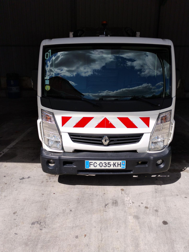 MINI BOM RENAULT MAXITY / DISPONIBLE A COMPTER DU 17/10/2025 - Camion avec nacelle: photos 2 MINI BOM RENAULT MAXITY / DISPONIBLE A COMPTER DU 17/10/2025 - Camion avec nacelle: photos 2