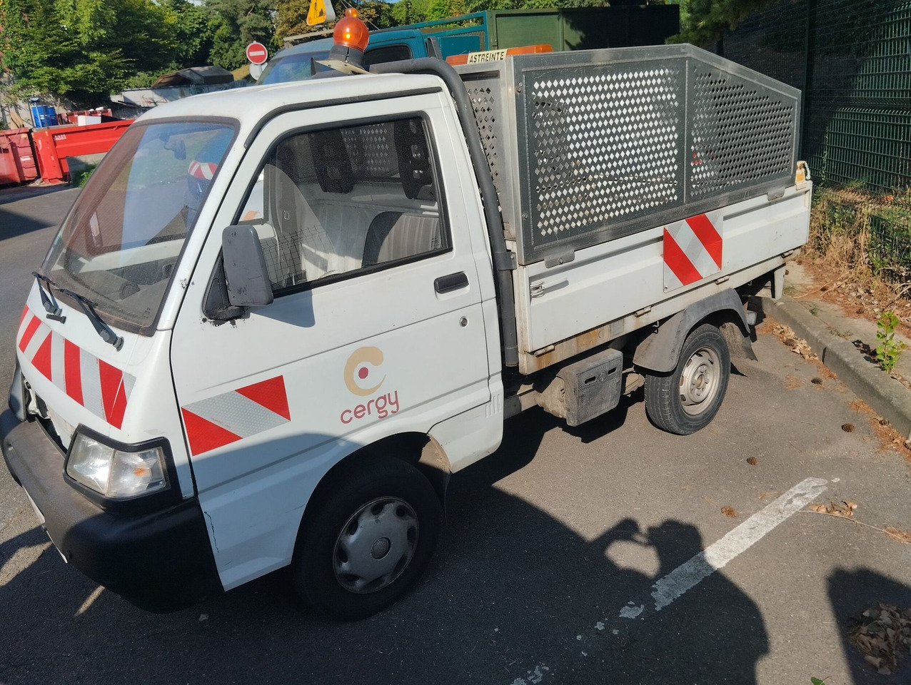 PIAGGIO PORTER 208EVW95 benne - Utilitaire électrique compact, Camion benne: photos 4 PIAGGIO PORTER 208EVW95 benne - Utilitaire électrique compact, Camion benne: photos 4