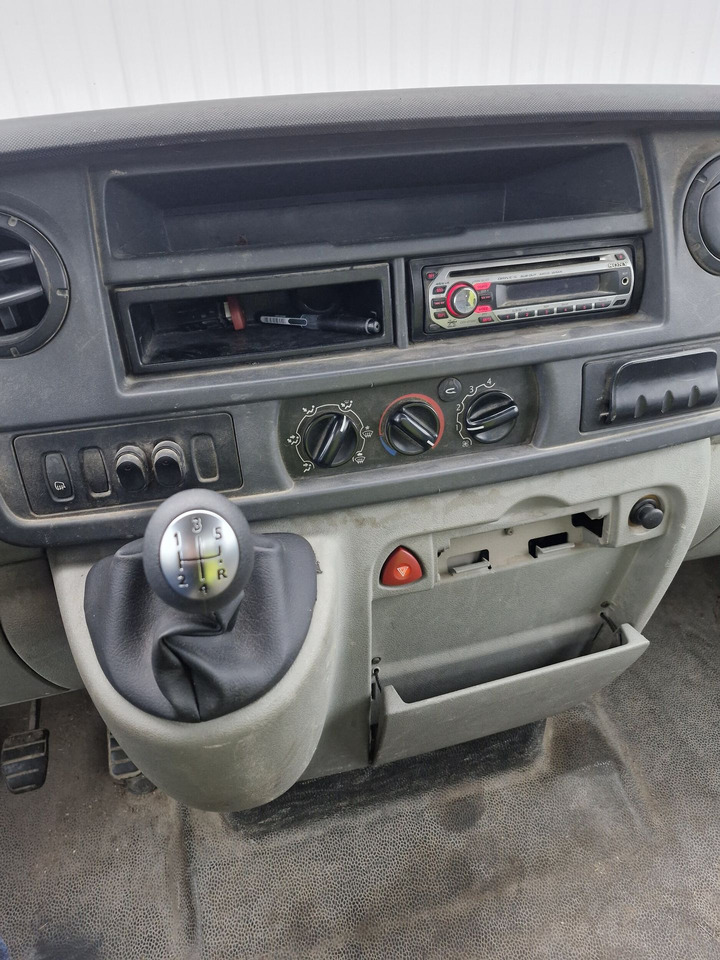 Renault Mascott  3.5T- (Disponible à compter du 24/11/2025) 3 places avec benne basculante hydraulique. BEG. Vendu sans CT. Véhicule roulant. Entretien régulier. Arrêté début 2025 pour souci passage d - Véhicule utilitaire benne: photos 5 Renault Mascott  3.5T- (Disponible à compter du 24/11/2025) 3 places avec benne basculante hydraulique. BEG. Vendu sans CT. Véhicule roulant. Entretien régulier. Arrêté début 2025 pour souci passage d - Véhicule utilitaire benne: photos 5