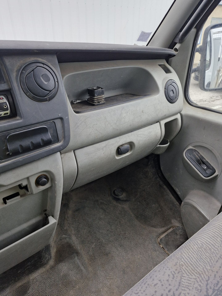 Renault Mascott  3.5T- (Disponible à compter du 24/11/2025) 3 places avec benne basculante hydraulique. BEG. Vendu sans CT. Véhicule roulant. Entretien régulier. Arrêté début 2025 pour souci passage d - Véhicule utilitaire benne: photos 4 Renault Mascott  3.5T- (Disponible à compter du 24/11/2025) 3 places avec benne basculante hydraulique. BEG. Vendu sans CT. Véhicule roulant. Entretien régulier. Arrêté début 2025 pour souci passage d - Véhicule utilitaire benne: photos 4