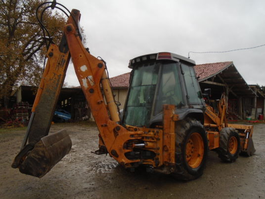 Case 580 super LE - Tractopelle: photos 4 Case 580 super LE - Tractopelle: photos 4