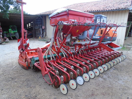 Kverneland das + Kuhn herse rotative - Combiné de semis: photos 1 Kverneland das + Kuhn herse rotative - Combiné de semis: photos 1