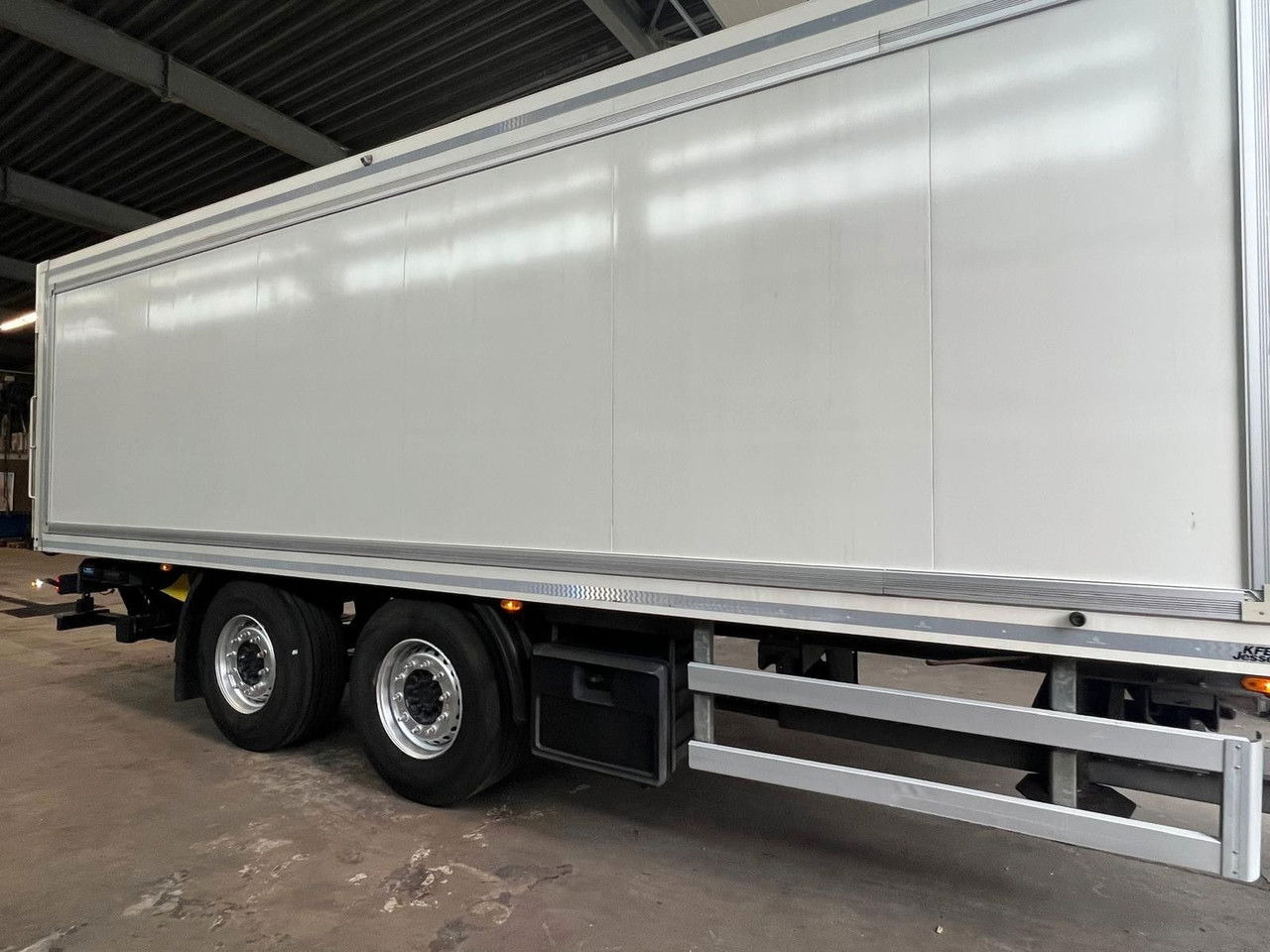 Mercedes-Benz Actros 2543 Komplettzug Voll-Luft - Lange Koffer - Camion fourgon: photos 5 Mercedes-Benz Actros 2543 Komplettzug Voll-Luft - Lange Koffer - Camion fourgon: photos 5