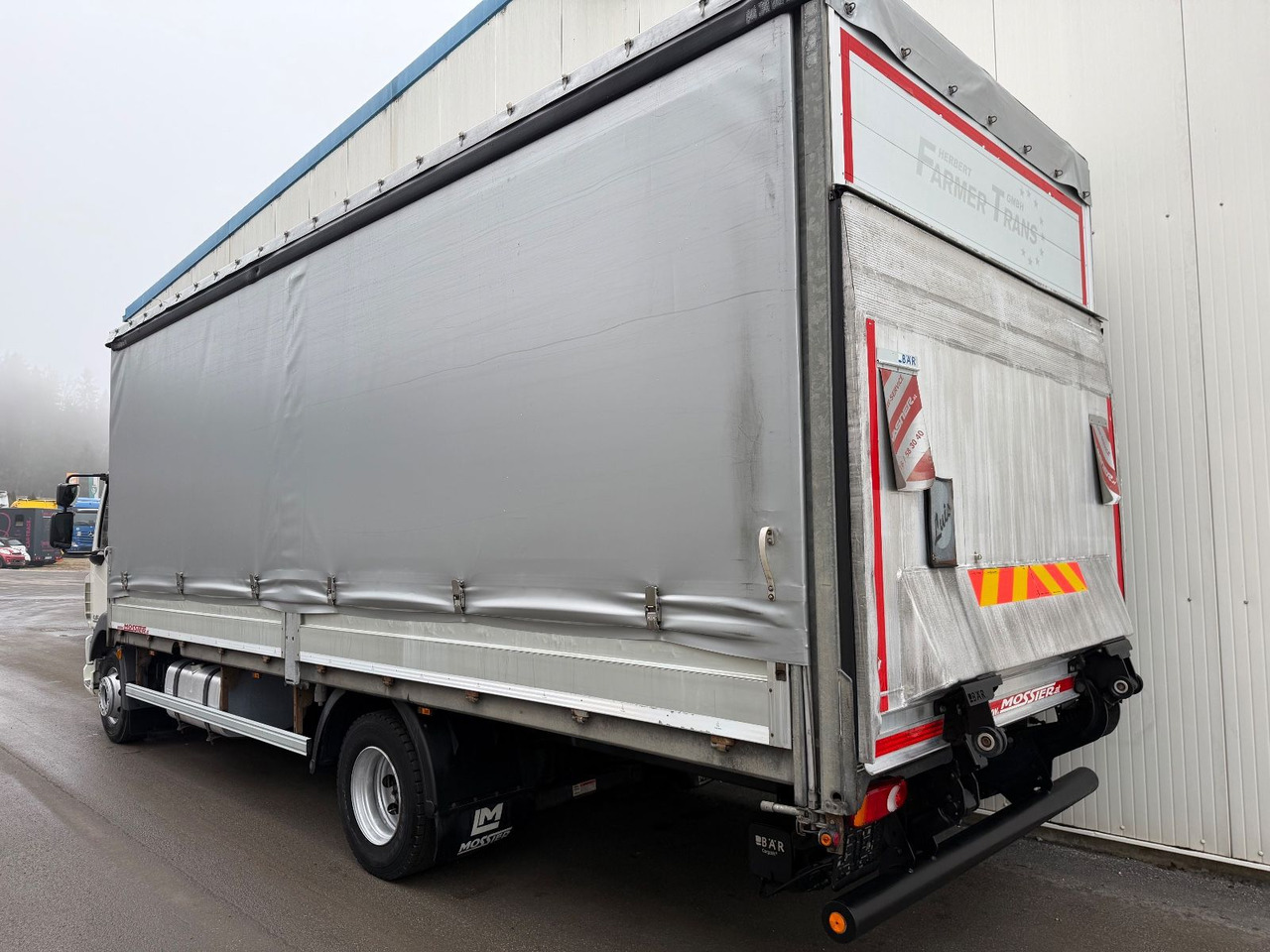 DAF LF 260 2T LBW TÜV neu - Camion à rideaux coulissants: photos 3 DAF LF 260 2T LBW TÜV neu - Camion à rideaux coulissants: photos 3