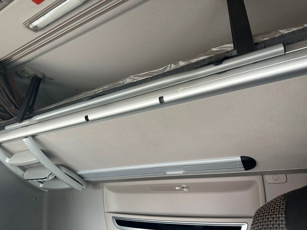 Crédit-bail DAF XF 460 SpaceCab Retarder TÜV neu DAF XF 460 SpaceCab Retarder DAF XF 460 SpaceCab Retarder TÜV neu DAF XF 460 SpaceCab Retarder: photos 9 Crédit-bail DAF XF 460 SpaceCab Retarder TÜV neu DAF XF 460 SpaceCab Retarder DAF XF 460 SpaceCab Retarder TÜV neu DAF XF 460 SpaceCab Retarder: photos 9