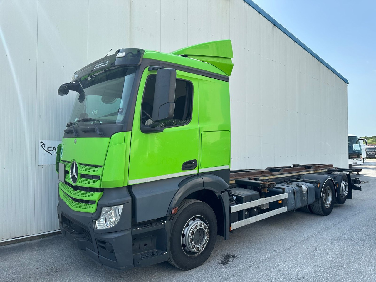 Mercedes-Benz Actros 2748 Wiesel Mafi Telberg - Camion porte-conteneur/ Caisse mobile, Camion grue: photos 1 Mercedes-Benz Actros 2748 Wiesel Mafi Telberg - Camion porte-conteneur/ Caisse mobile, Camion grue: photos 1