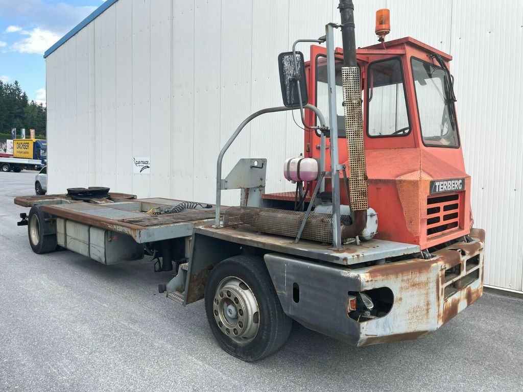 Terberg YT17 Mafi Wiesel Wechsler - Camion porte-conteneur/ Caisse mobile: photos 2 Terberg YT17 Mafi Wiesel Wechsler - Camion porte-conteneur/ Caisse mobile: photos 2