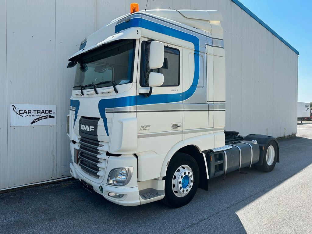 DAF XF 460 Manual Retarder ACC DAF XF 460 Manual Retarder ACC - Tracteur routier: photos 1 DAF XF 460 Manual Retarder ACC DAF XF 460 Manual Retarder ACC - Tracteur routier: photos 1