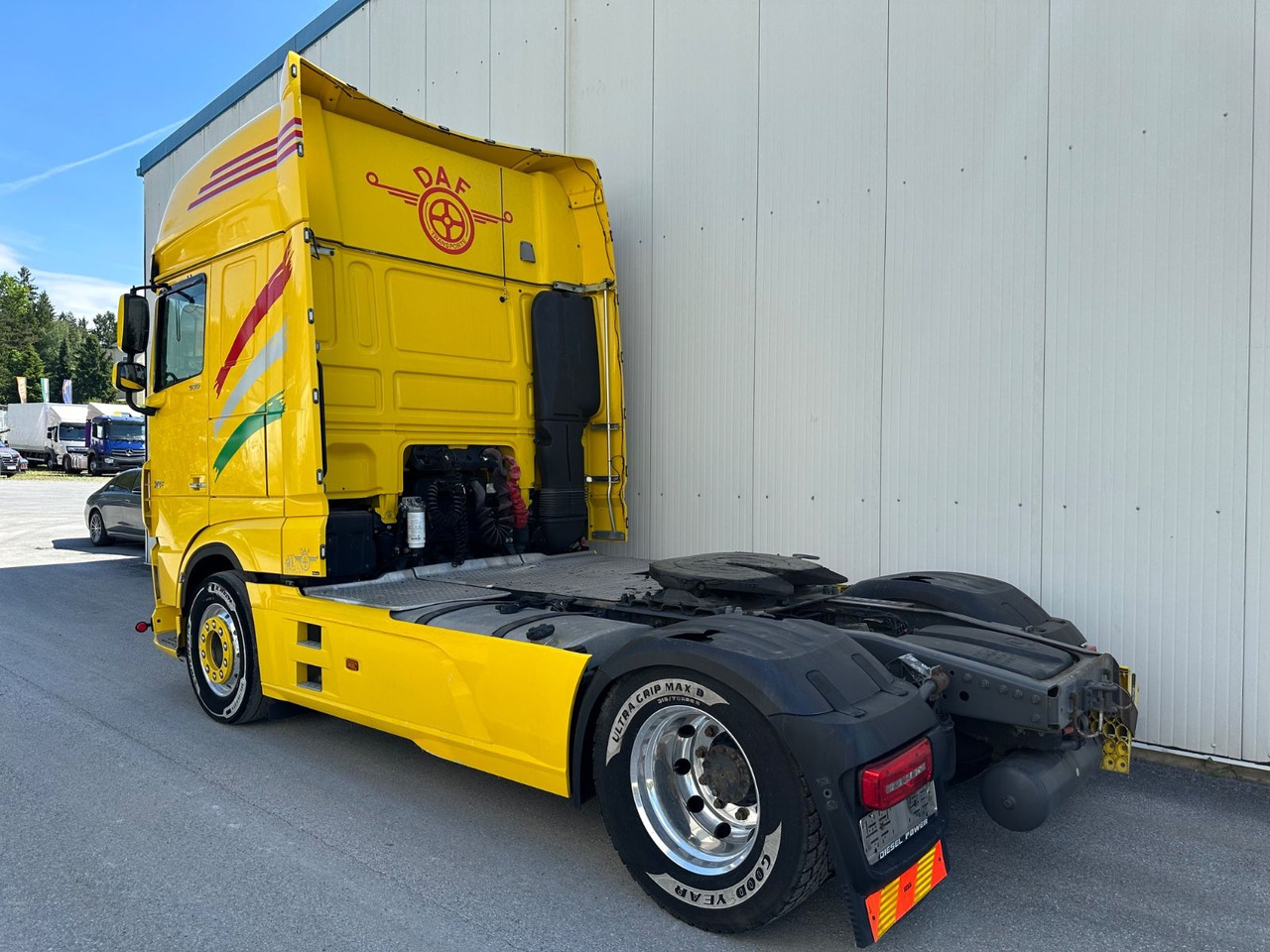 DAF XF 530 SSC Standklima Leder ALU Vollluft - Tracteur routier: photos 4 DAF XF 530 SSC Standklima Leder ALU Vollluft - Tracteur routier: photos 4