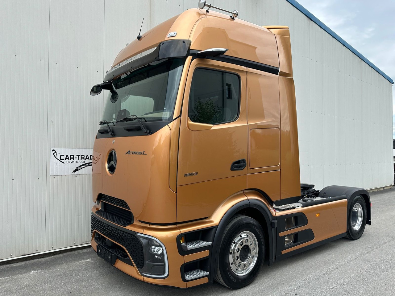 Mercedes-Benz Actros 1853 ProCab Bronze - Tracteur routier: photos 1 Mercedes-Benz Actros 1853 ProCab Bronze - Tracteur routier: photos 1