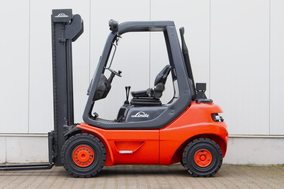 LINDE H20D Diesel TOP Zustand - UVV NEU - Chariot élévateur diesel: photos 2 LINDE H20D Diesel TOP Zustand - UVV NEU - Chariot élévateur diesel: photos 2