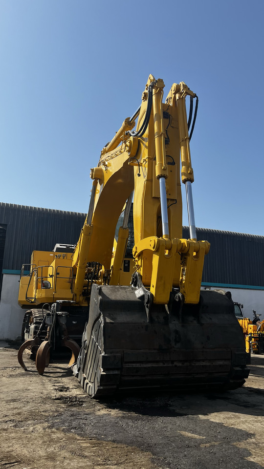 KOMATSU PC2000-8 - Pelle sur chenille: photos 2 KOMATSU PC2000-8 - Pelle sur chenille: photos 2