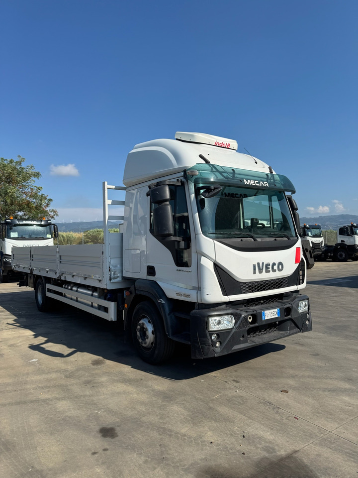 IVECO 160E - Camion plateau: photos 1 IVECO 160E - Camion plateau: photos 1