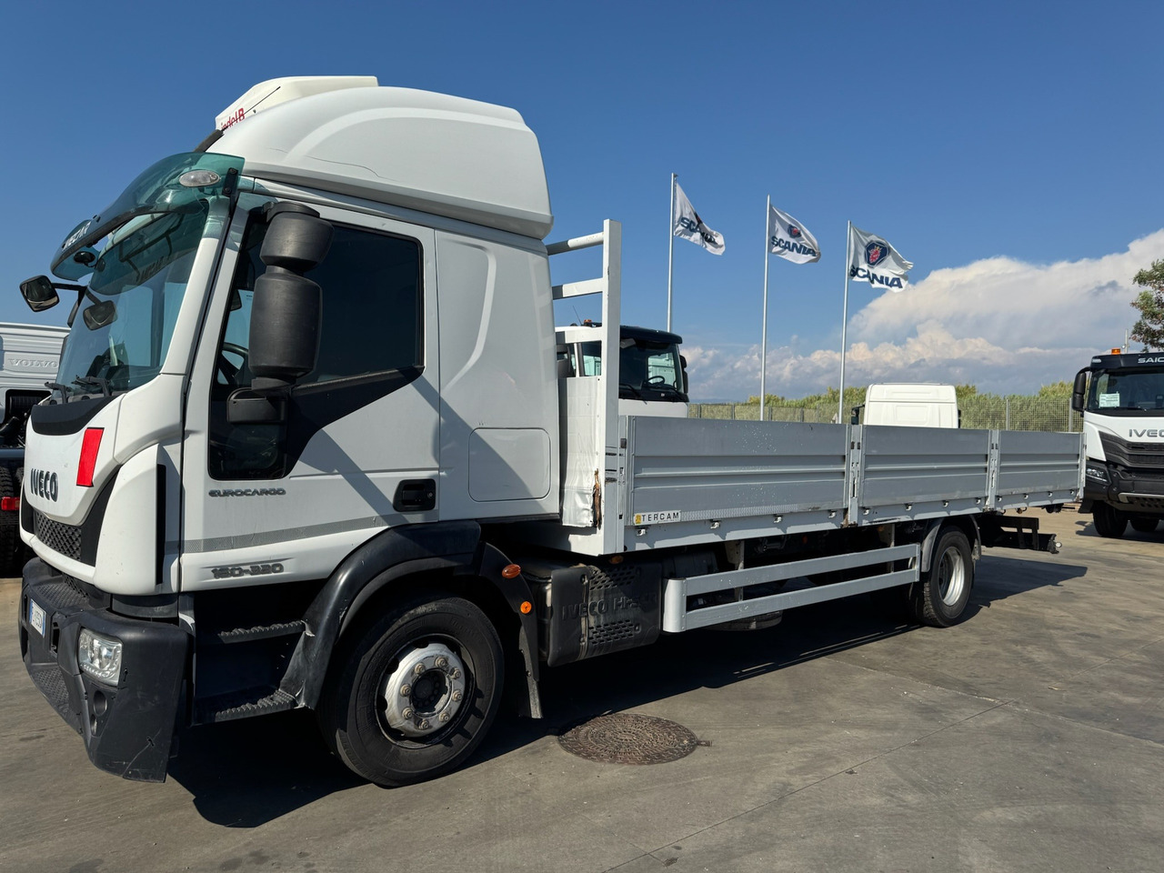 IVECO 160E - Camion plateau: photos 3 IVECO 160E - Camion plateau: photos 3