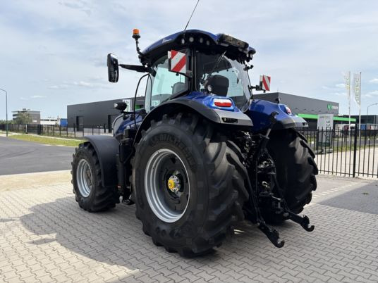New Holland T7.300 PLMi - Tracteur agricole: photos 5 New Holland T7.300 PLMi - Tracteur agricole: photos 5