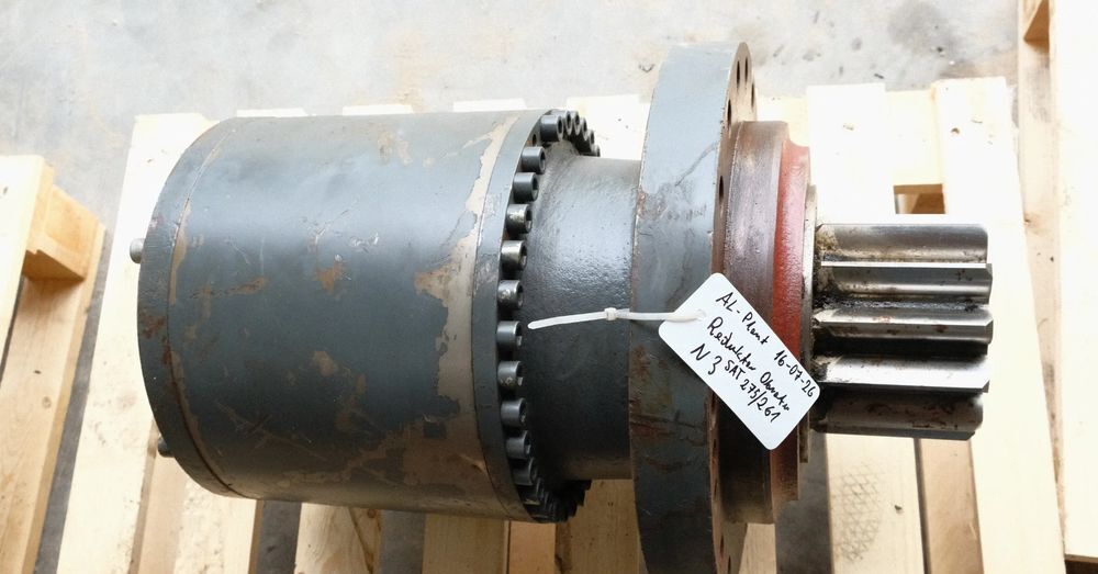 Reduktor obrotu R906,R916,R922,R926,R950 LH 30 SAT 215/251 do koparki liebherr A314,A316 ,R313,R317 R 900,R902 - Pièces de rechange: photos 1 Reduktor obrotu R906,R916,R922,R926,R950 LH 30 SAT 215/251 do koparki liebherr A314,A316 ,R313,R317 R 900,R902 - Pièces de rechange: photos 1