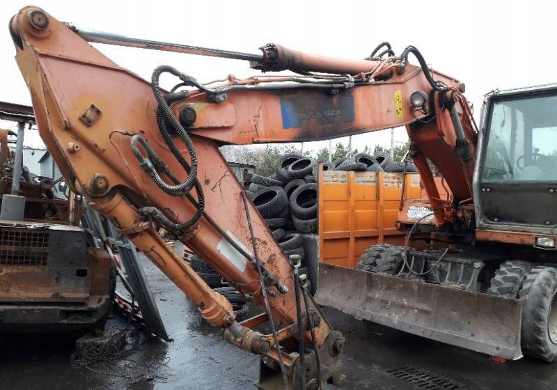 FIAT Hitachi FH 150W3 SILOWNIK GÓRNY - Pièces de rechange: photos 1 FIAT Hitachi FH 150W3 SILOWNIK GÓRNY - Pièces de rechange: photos 1