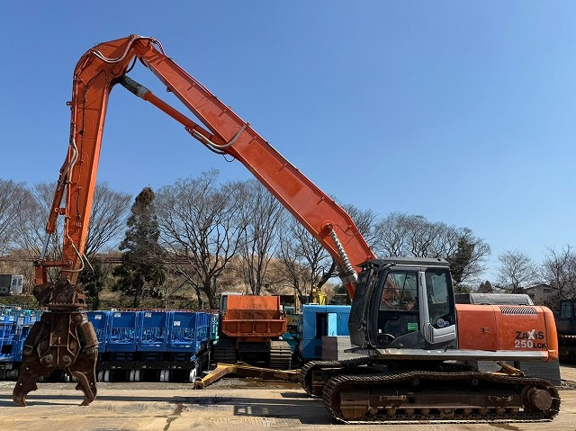 HITACHI ZX250LCK-3 - Pelle sur chenille: photos 2 HITACHI ZX250LCK-3 - Pelle sur chenille: photos 2