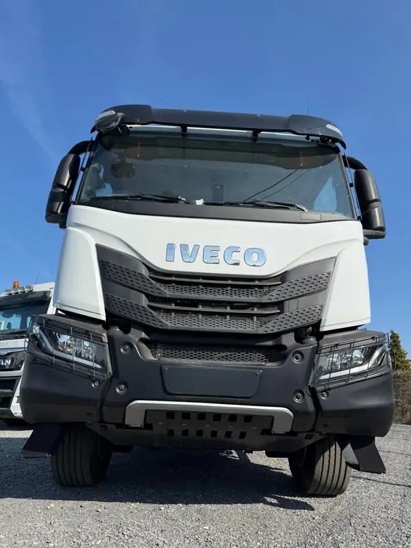 Iveco AD300T48 HYVALIFT 20 TONS*pare-choc hydraulique - Camion ampliroll: photos 5 Iveco AD300T48 HYVALIFT 20 TONS*pare-choc hydraulique - Camion ampliroll: photos 5