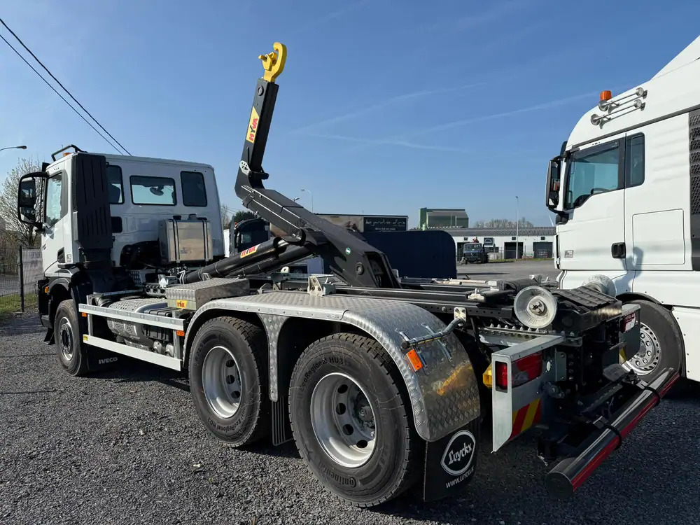 Iveco AD300T48 HYVALIFT 20 TONS*pare-choc hydraulique - Camion ampliroll: photos 3 Iveco AD300T48 HYVALIFT 20 TONS*pare-choc hydraulique - Camion ampliroll: photos 3