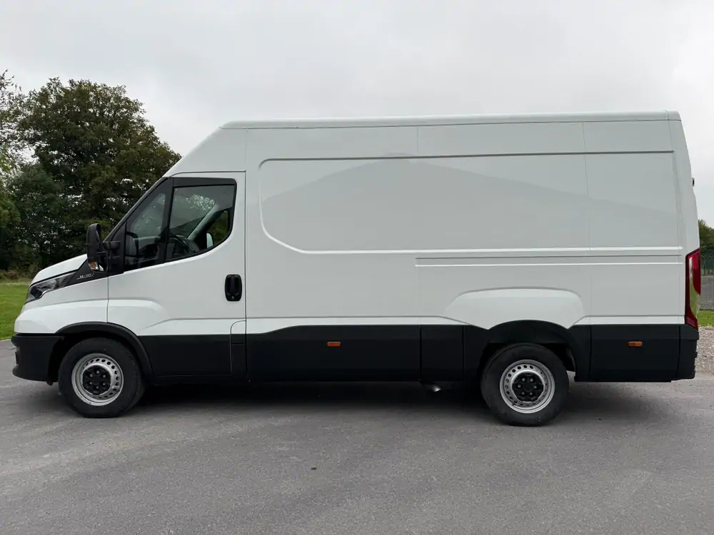 Iveco Daily 35-140 *L2H2*DISPO DE STOCK*Airco*Cruise control - Fourgon utilitaire: photos 4 Iveco Daily 35-140 *L2H2*DISPO DE STOCK*Airco*Cruise control - Fourgon utilitaire: photos 4
