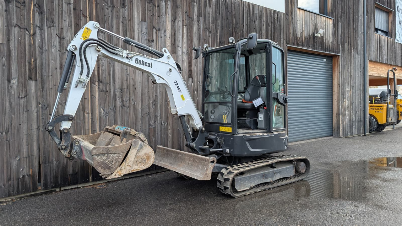 BOBCAT E 26 - Mini pelle: photos 2 BOBCAT E 26 - Mini pelle: photos 2