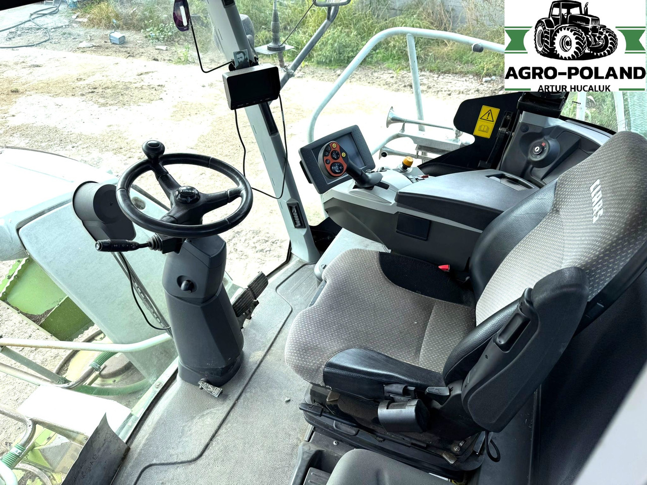 CLAAS JAGUAR 940 - 2014 ROK - 4X4 + ORBIS 600 + PU 300 - Ensileuse: photos 4 CLAAS JAGUAR 940 - 2014 ROK - 4X4 + ORBIS 600 + PU 300 - Ensileuse: photos 4