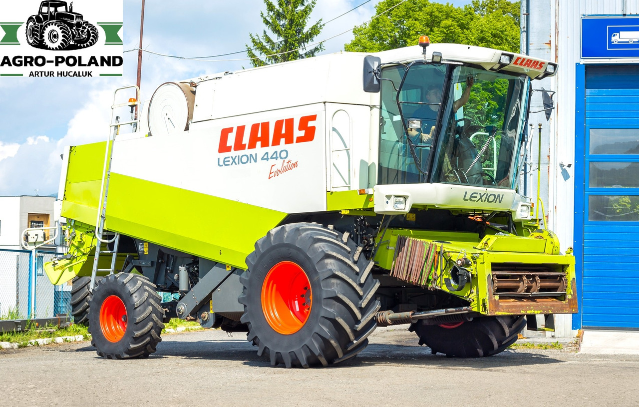 CLAAS LEXION 440 EVOLUTION - 2003 ROK + CLAAS C 540 SKŁADANY - 2007 ROK - Moissonneuse-batteuse: photos 3 CLAAS LEXION 440 EVOLUTION - 2003 ROK + CLAAS C 540 SKŁADANY - 2007 ROK - Moissonneuse-batteuse: photos 3