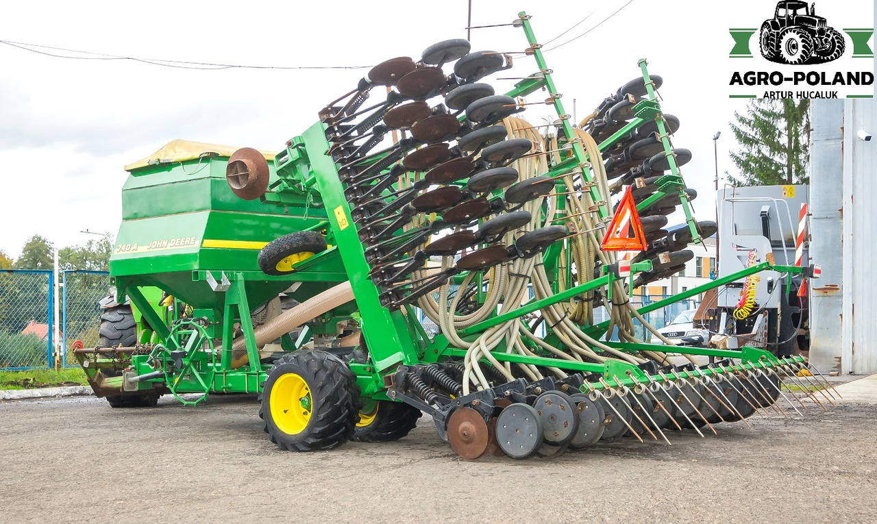 JOHN DEERE 740A - 2008 ROK - 6 M - Semoir: photos 5 JOHN DEERE 740A - 2008 ROK - 6 M - Semoir: photos 5