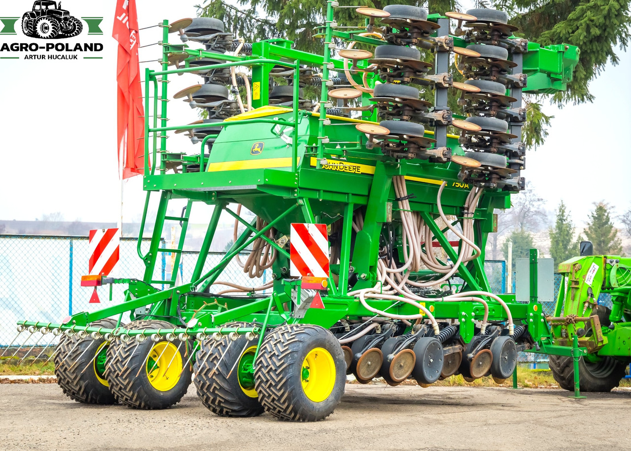 JOHN DEERE 750A - 2017 ROK - 6 M - 2649 H - GREENSTAR/ISOBUS - NOWSZY MODEL - Semoir: photos 3 JOHN DEERE 750A - 2017 ROK - 6 M - 2649 H - GREENSTAR/ISOBUS - NOWSZY MODEL - Semoir: photos 3