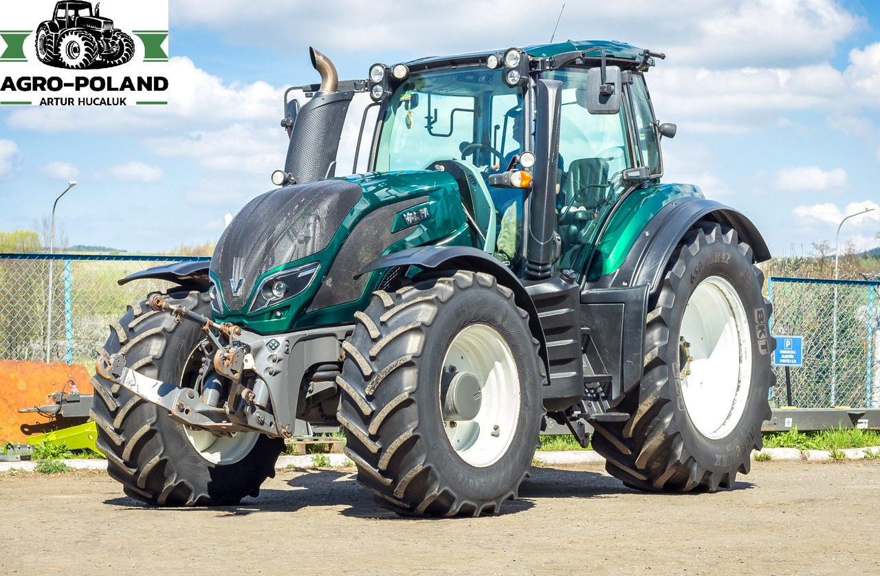 VALTRA T214 - 2016 ROK - 4950 h - Tracteur agricole: photos 2 VALTRA T214 - 2016 ROK - 4950 h - Tracteur agricole: photos 2