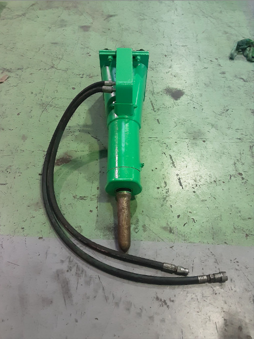 MONTABERT BRP70 - Marteau hydraulique: photos 3 MONTABERT BRP70 - Marteau hydraulique: photos 3