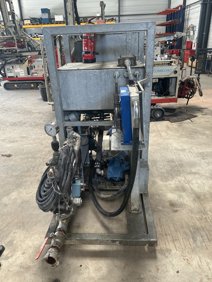 Metax Presse d’injection IM90 - Pompe à eau: photos 4 Metax Presse d’injection IM90 - Pompe à eau: photos 4