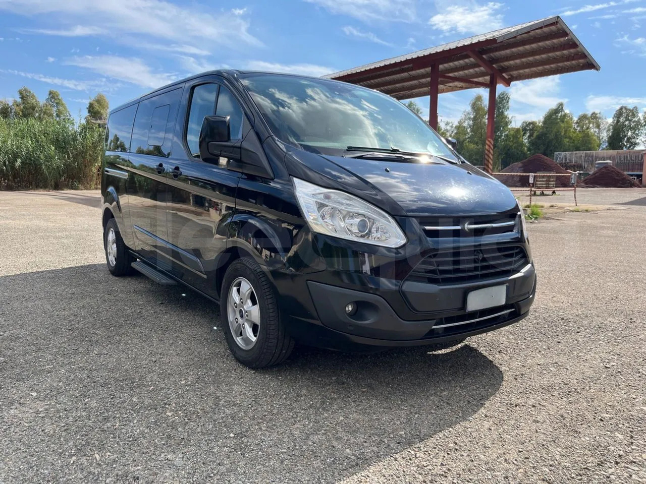 Ford Tourneo Custom - Transport de personnes: photos 1 Ford Tourneo Custom - Transport de personnes: photos 1