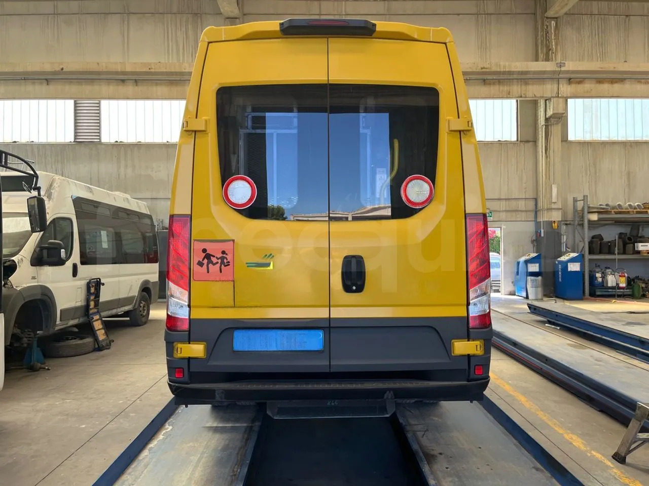 Iveco Daily - Bus scolaire: photos 5 Iveco Daily - Bus scolaire: photos 5