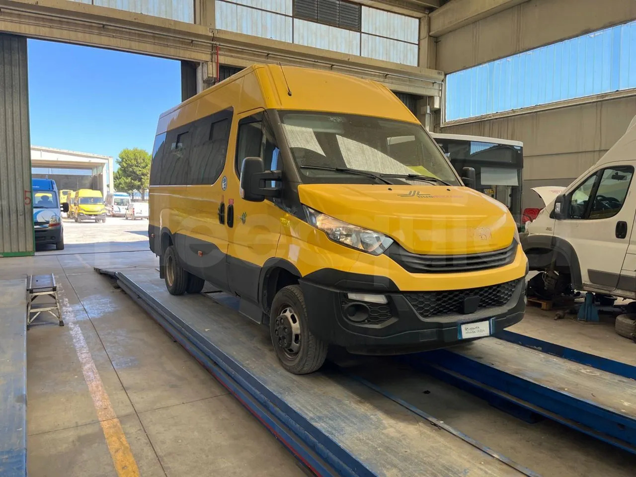 Bus scolaire Iveco Daily: photos 1