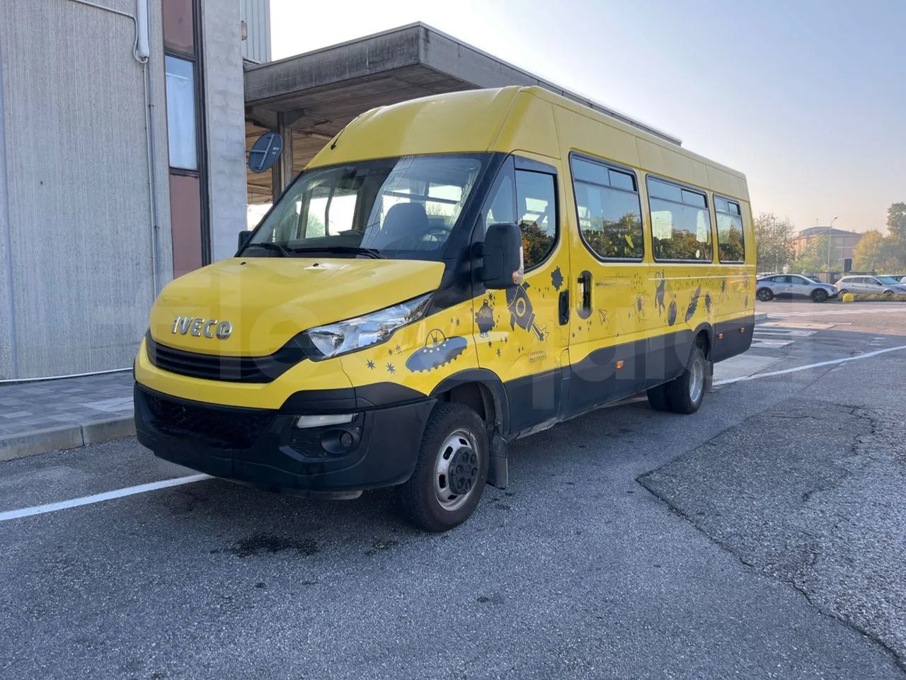 Iveco Daily - Bus scolaire: photos 4 Iveco Daily - Bus scolaire: photos 4