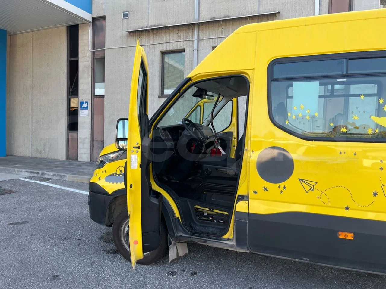 Bus scolaire, Minibus Iveco Daily: photos 14