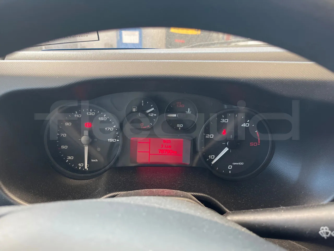 Iveco Daily - Bus scolaire: photos 3 Iveco Daily - Bus scolaire: photos 3