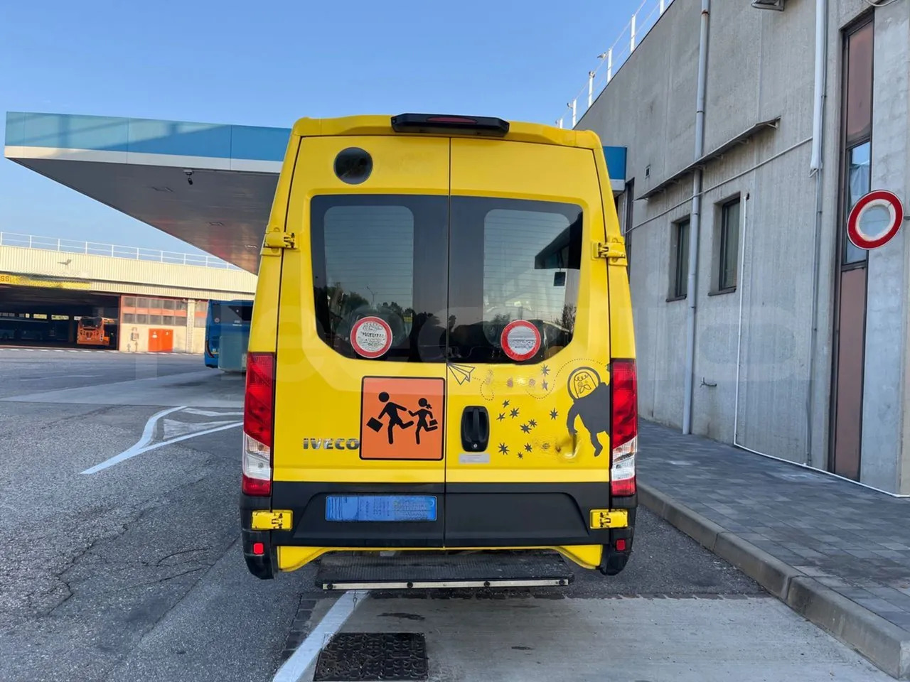 Iveco Daily - Bus scolaire: photos 5 Iveco Daily - Bus scolaire: photos 5