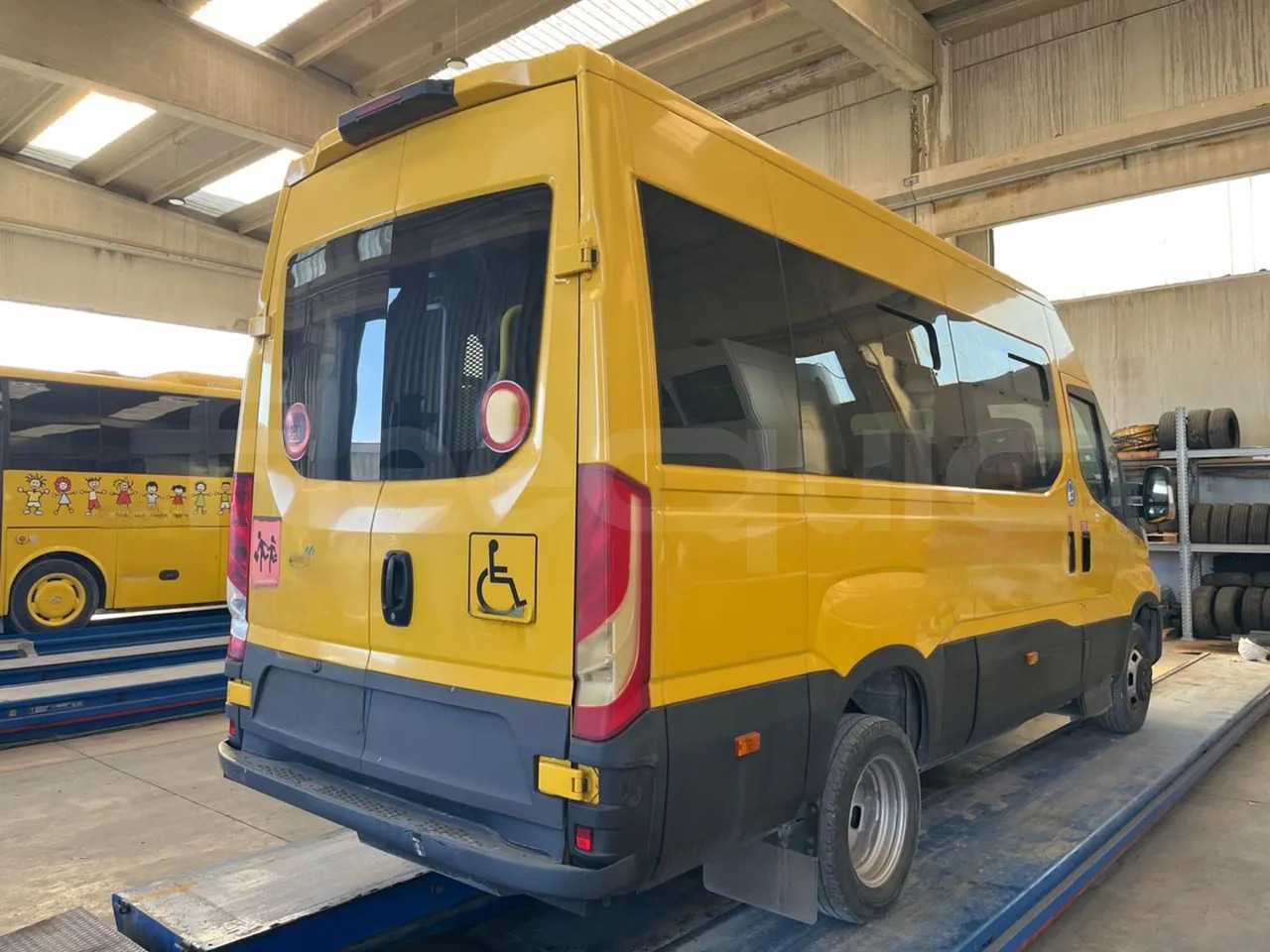 Bus scolaire Iveco Daily: photos 8