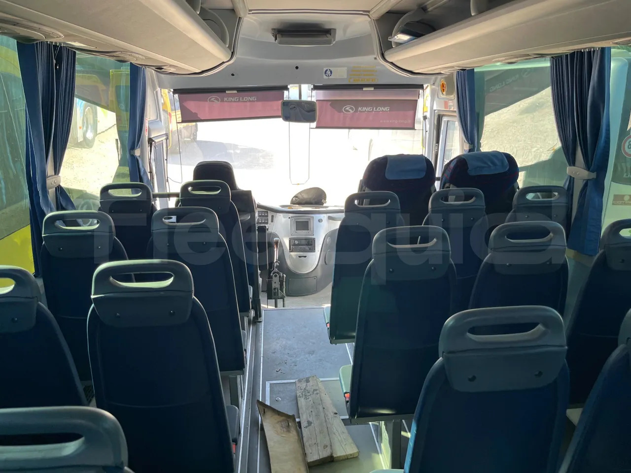 Bus scolaire King Long XMQ6800: photos 17