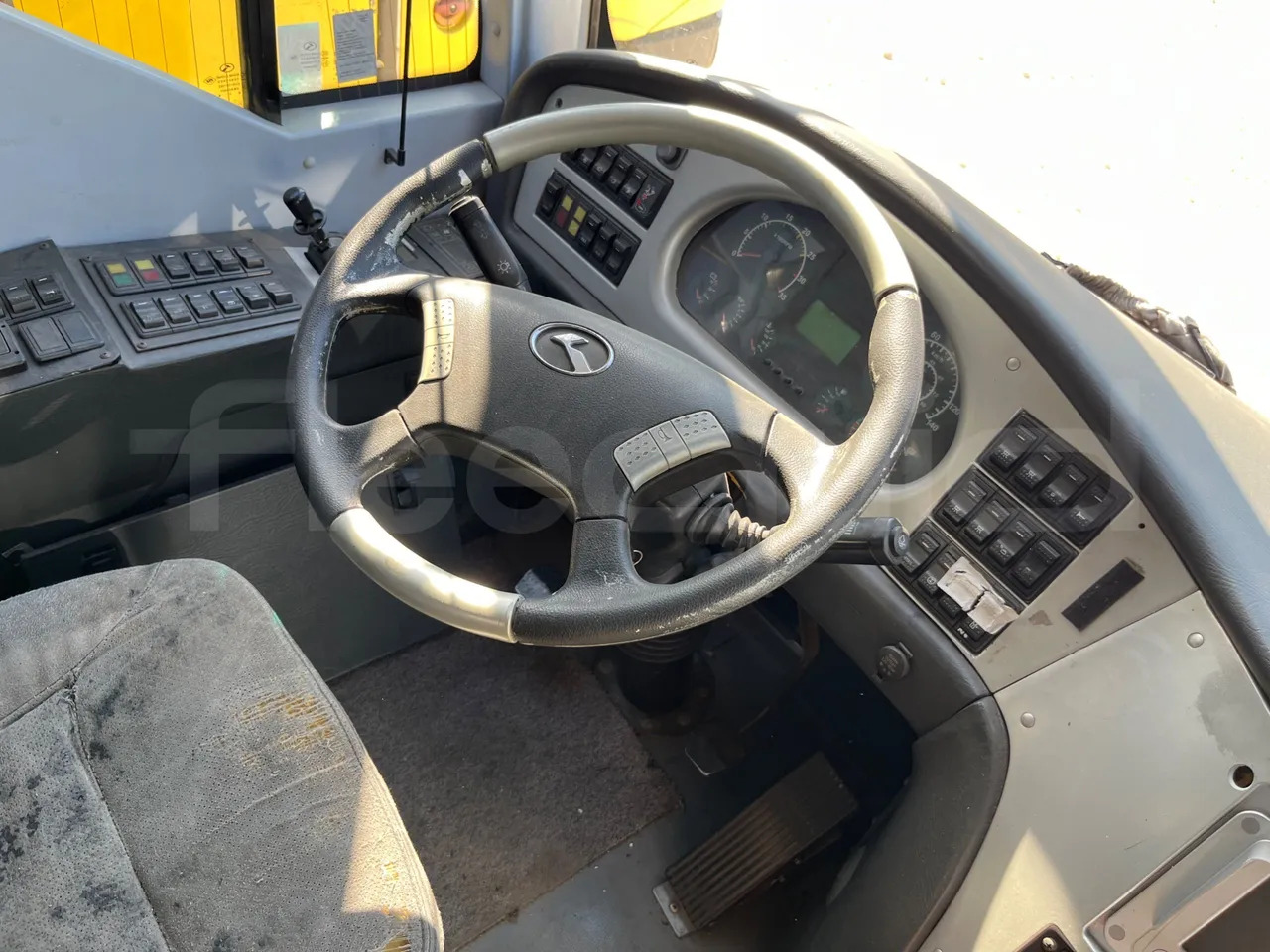 Bus scolaire King Long XMQ6800: photos 11