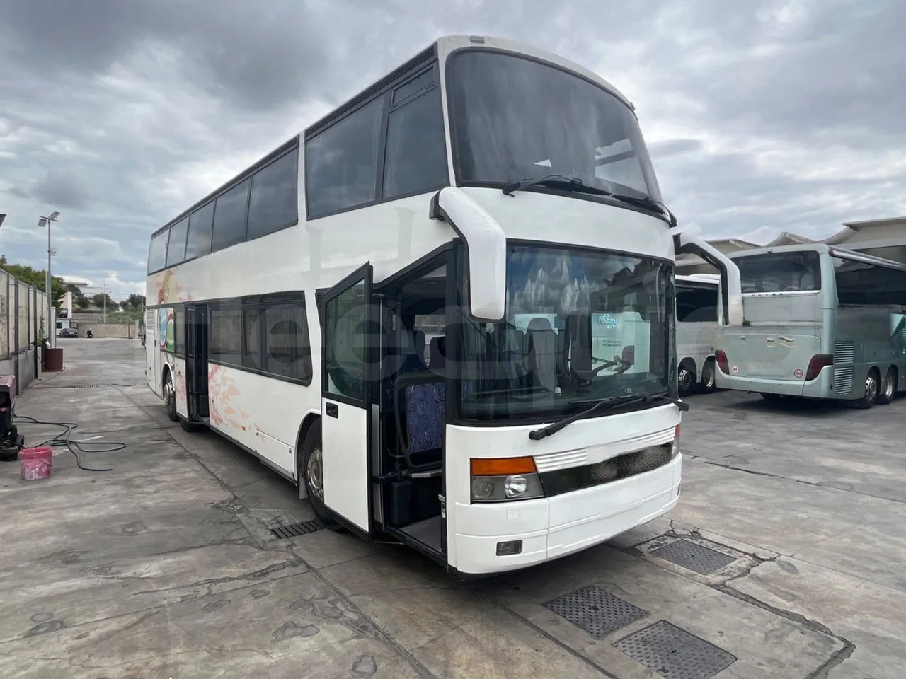 Crédit-bail Setra S328 Setra S328: photos 11 Crédit-bail Setra S328 Setra S328: photos 11